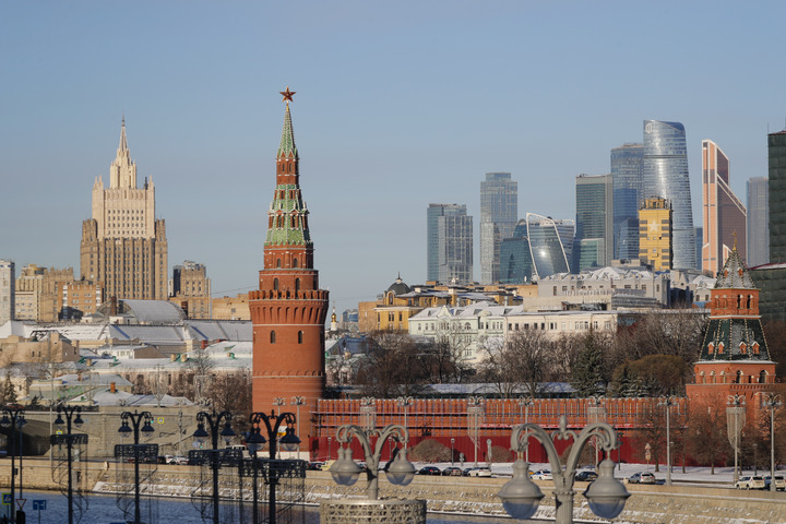 近日，俄罗斯首都莫斯科迎来晴天。这是远眺克里姆林宫一角。（亚历山大摄）